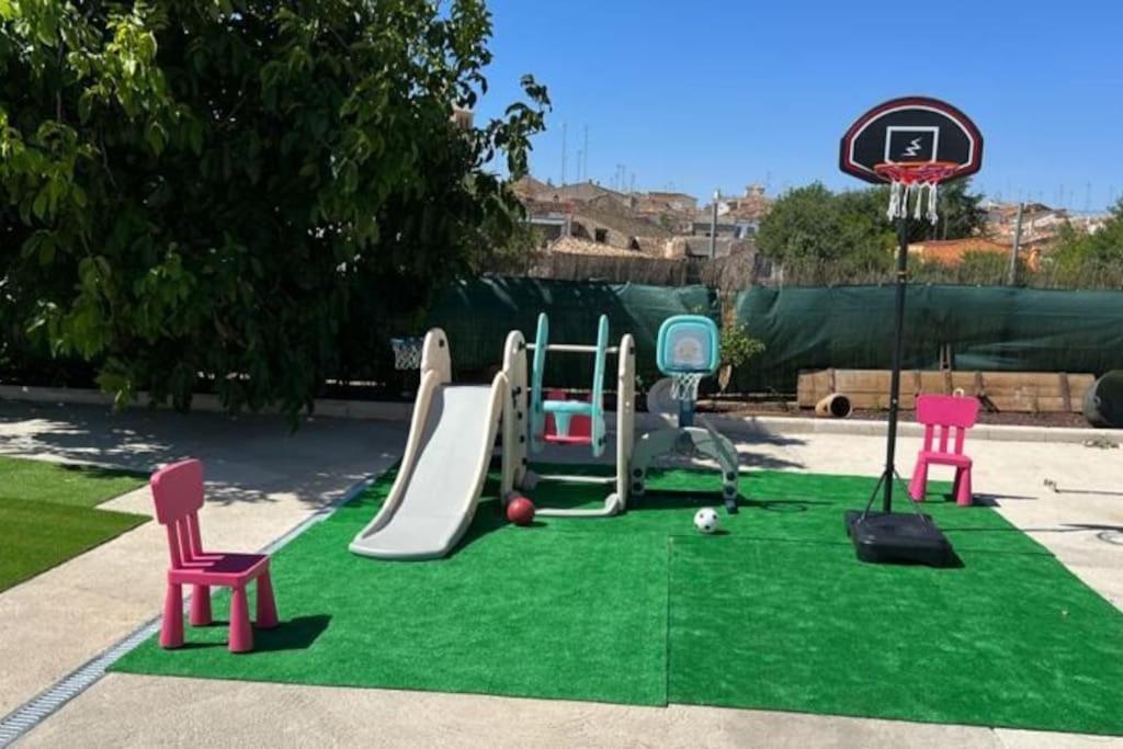 Villa Rural Con Amplia Piscina Campillo de Altobuey 외부 사진